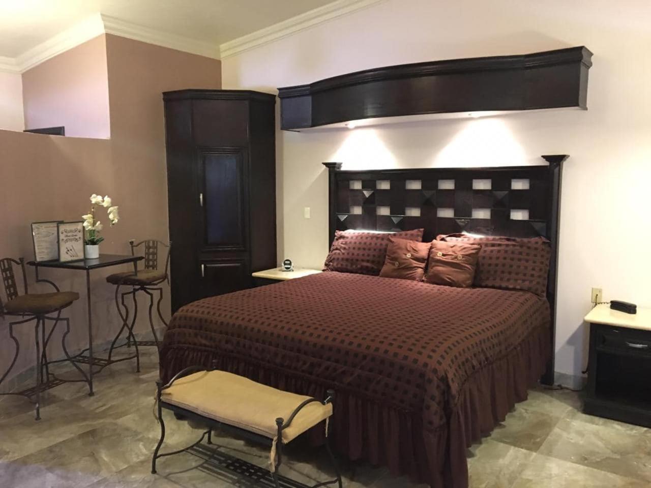 Maria Bonita Suites Agua Prieta ภายนอก รูปภาพ