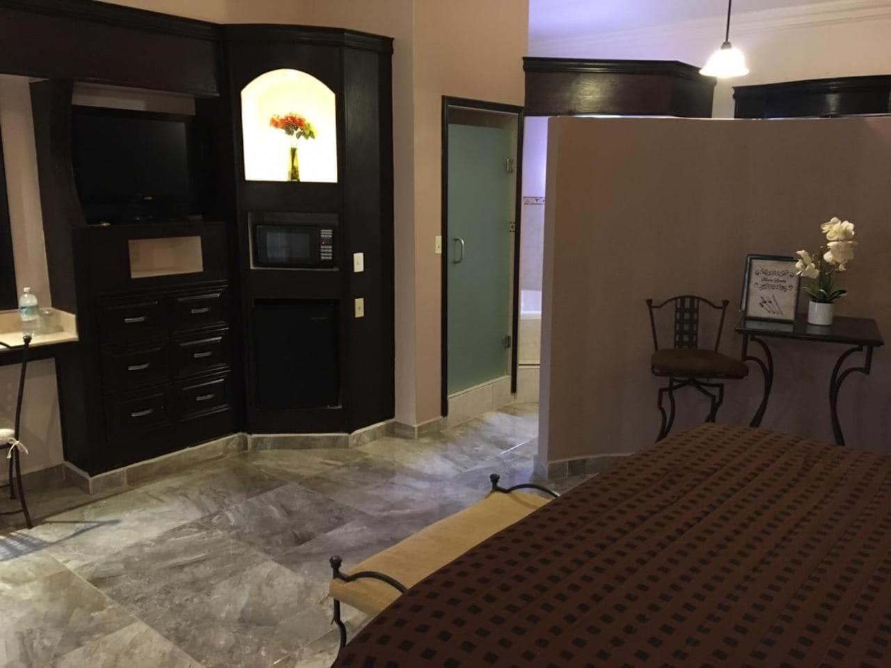 Maria Bonita Suites Agua Prieta ภายนอก รูปภาพ