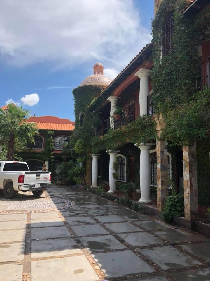 Maria Bonita Suites Agua Prieta ภายนอก รูปภาพ