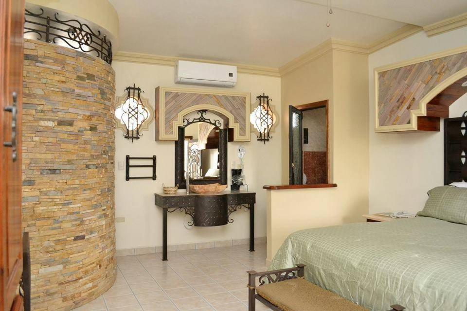 Maria Bonita Suites Agua Prieta ภายนอก รูปภาพ